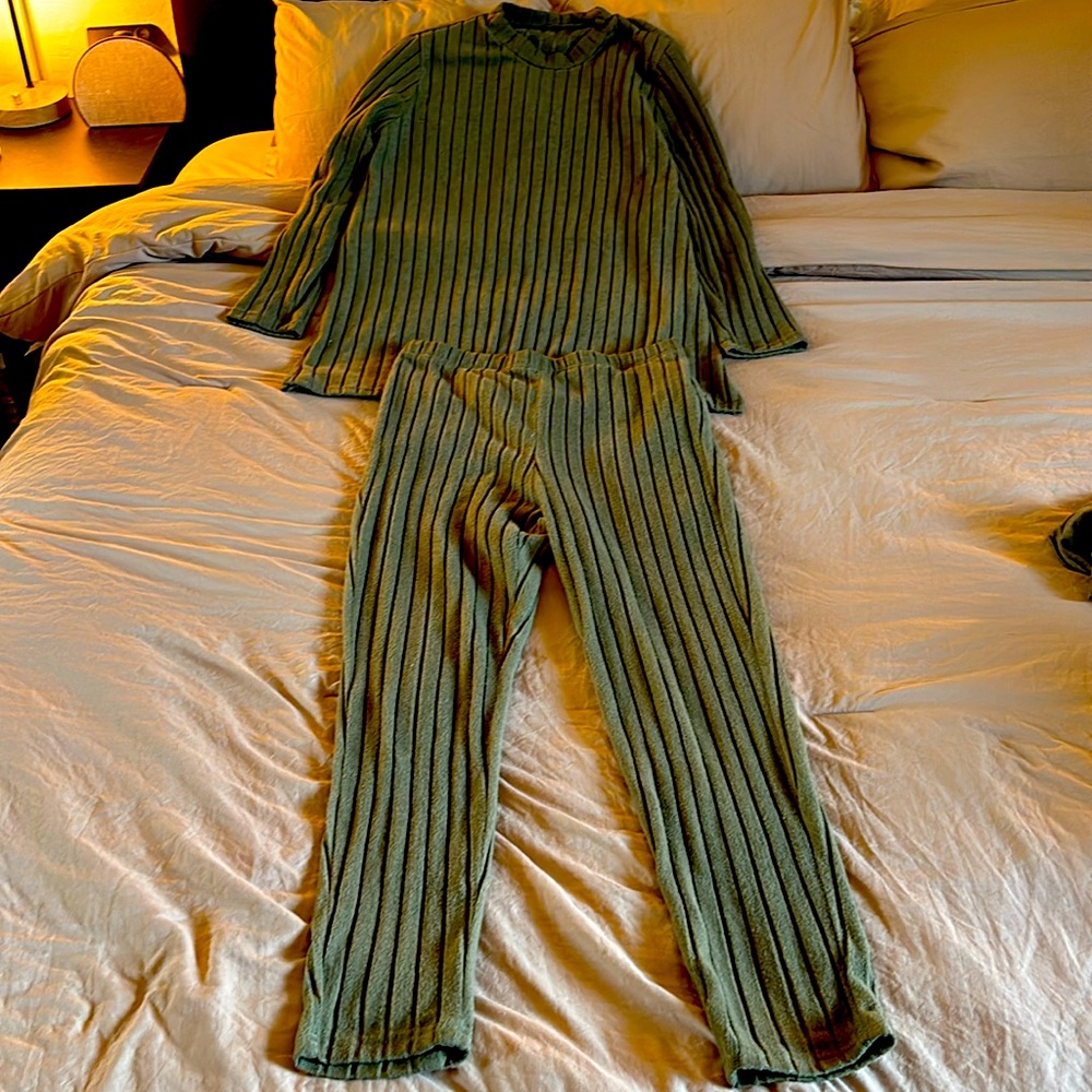 Two piece set